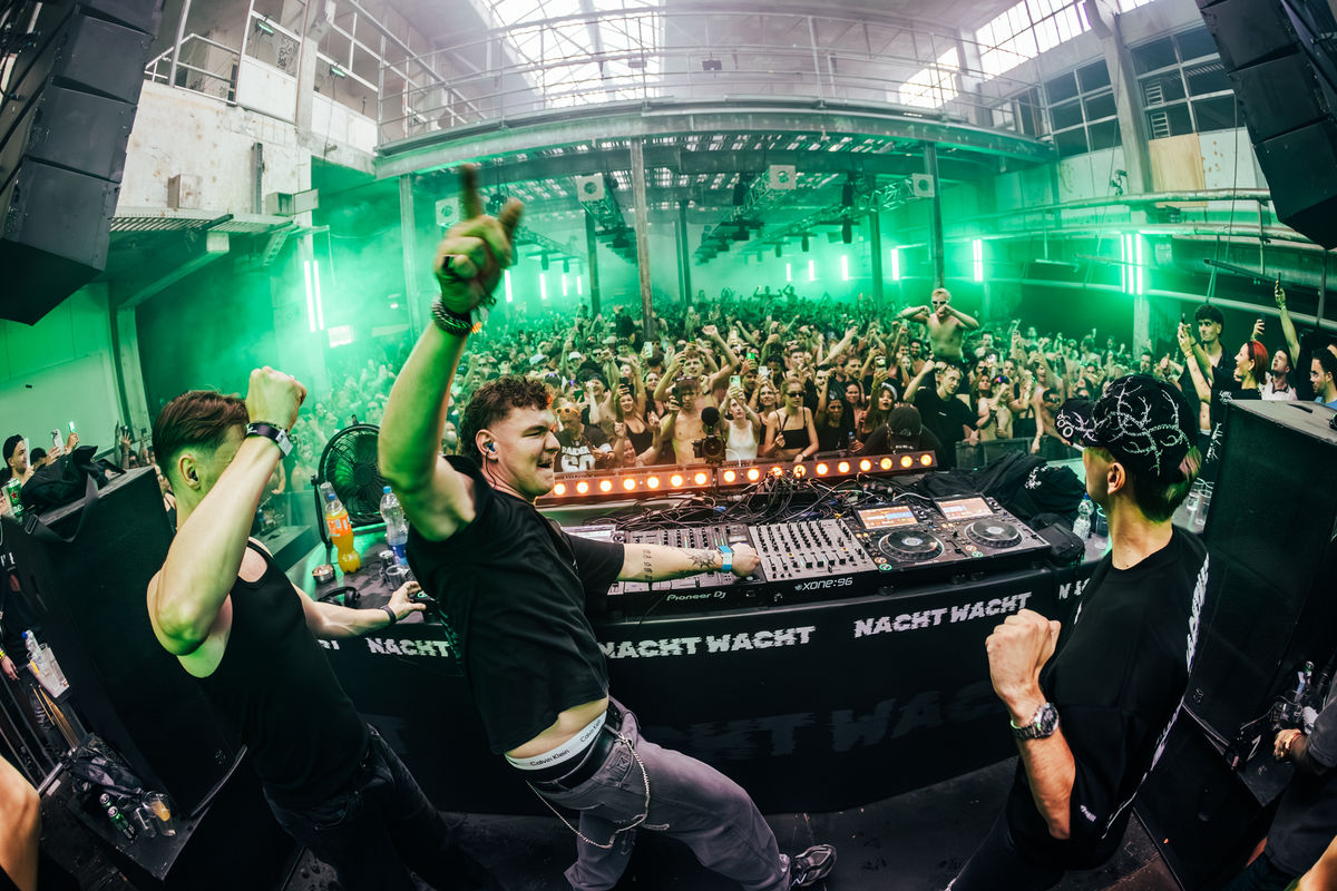 Loading... just a sec